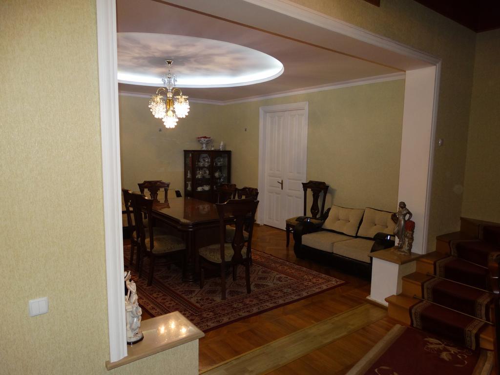 Hotel Sano Кутаиси Екстериор снимка