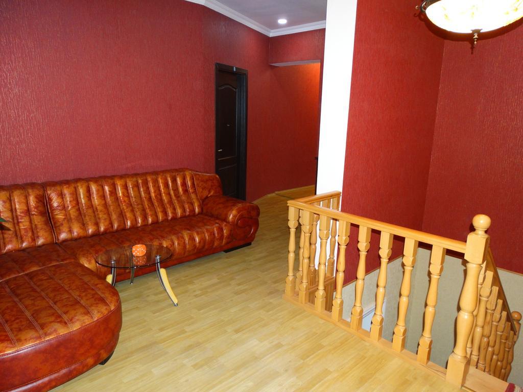 Hotel Sano Кутаиси Екстериор снимка